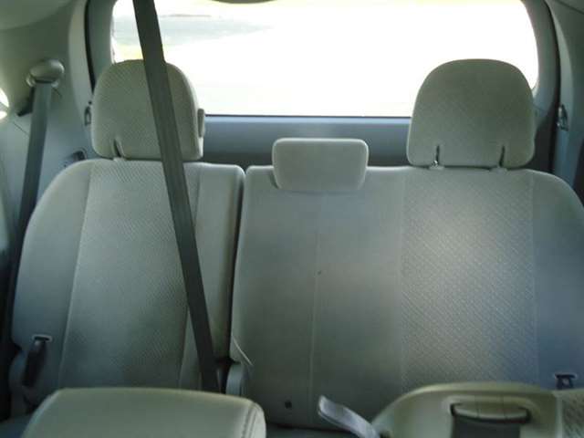 2011 Toyota Sienna LE 8-Passenger 4dr Mini-Van V6